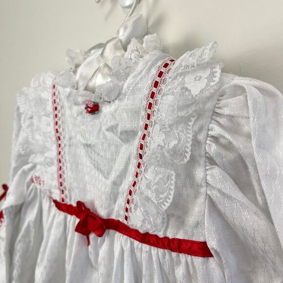 Vintage Winnie the Pooh White Lace Red Ribbon Bow Dress 3T USA - Picture 3 of 9